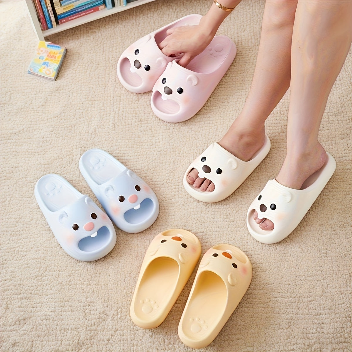 Graceful Little Beaver Cartoon Slippers, Indoor\u002FOutdoor Spring and Summer, Cool, Fashionable, Simple