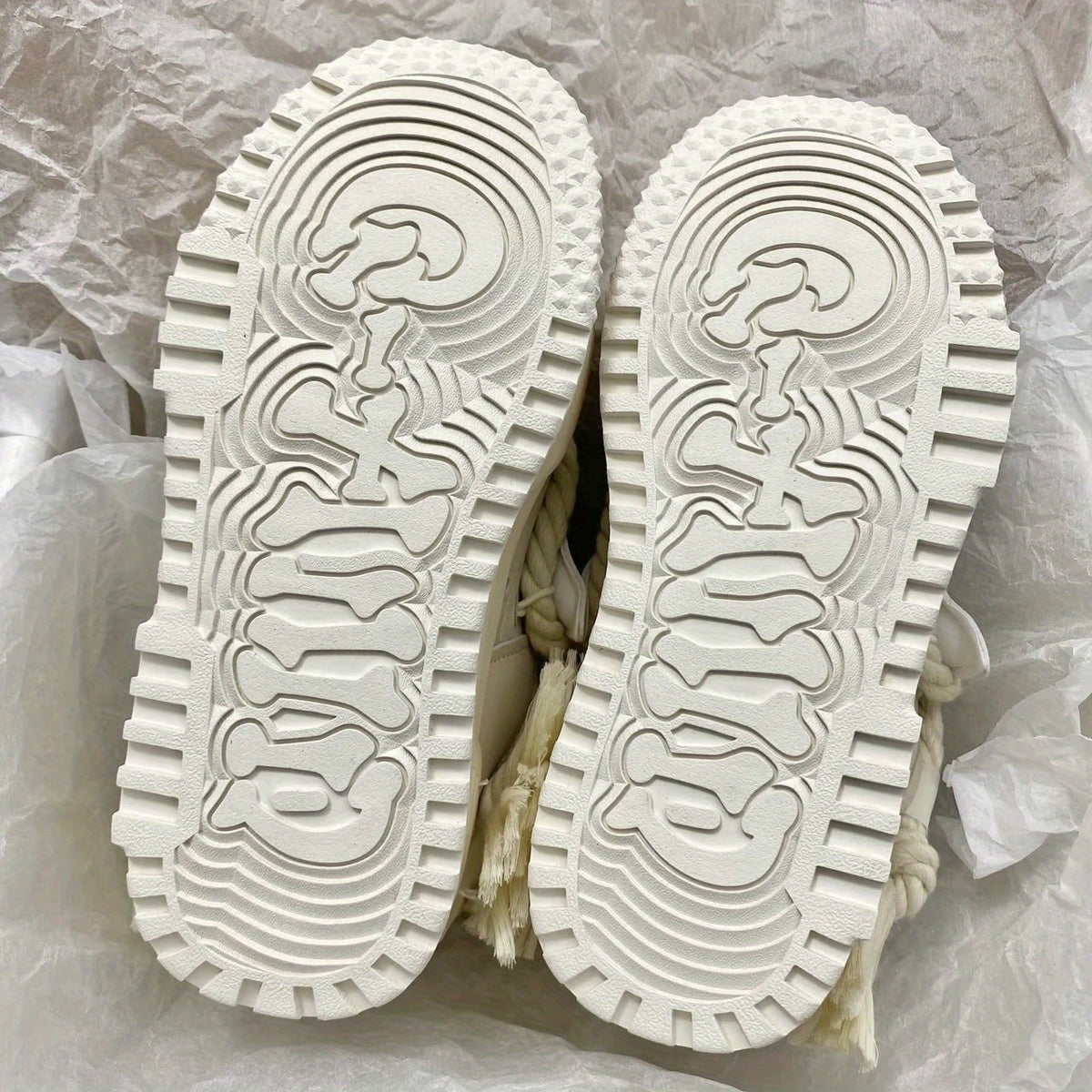 Unisex Casual Skate Shoes - Perfect for Sports, Skating, and Festive Gifts