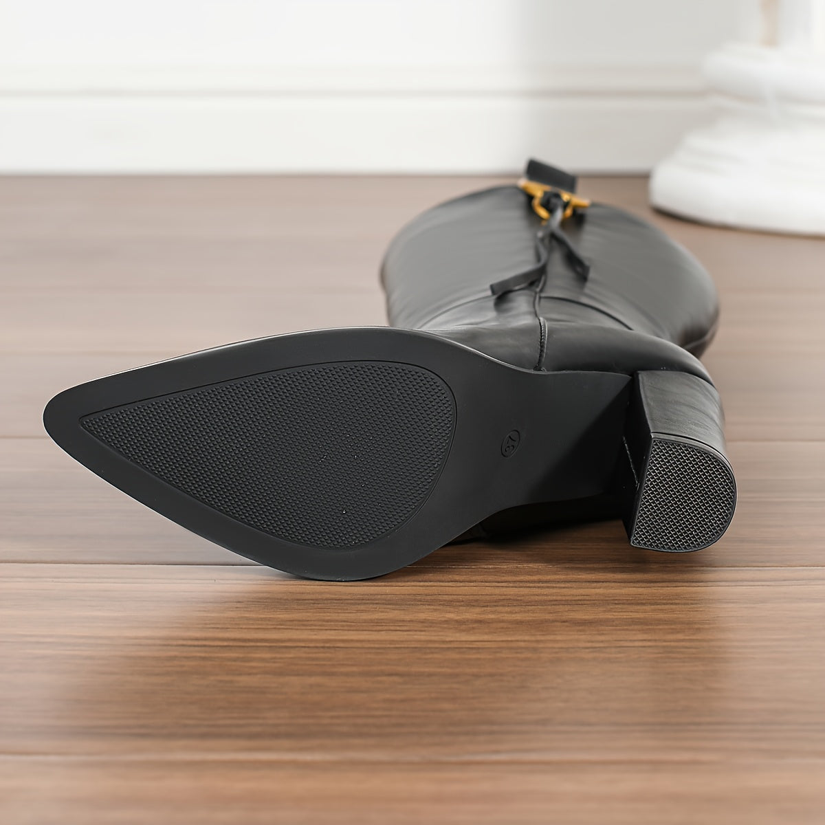 Women's Synthetic Cover Pointed Toe Winter Glossy Black High-Knee Boots with Chunky Heel & Zipper Closure - Glossy All-Black Design