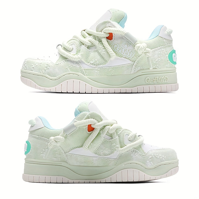 Unisex Cartoon Pattern Skateboarding Shoes, Low Top Lace-Up Sneakers, with Synthetic Upper, Fabric Inner