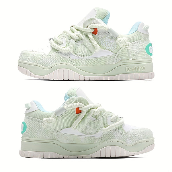 Unisex Cartoon Pattern Skateboarding Shoes, Low Top Lace-Up Sneakers, with Synthetic Upper, Fabric Inner