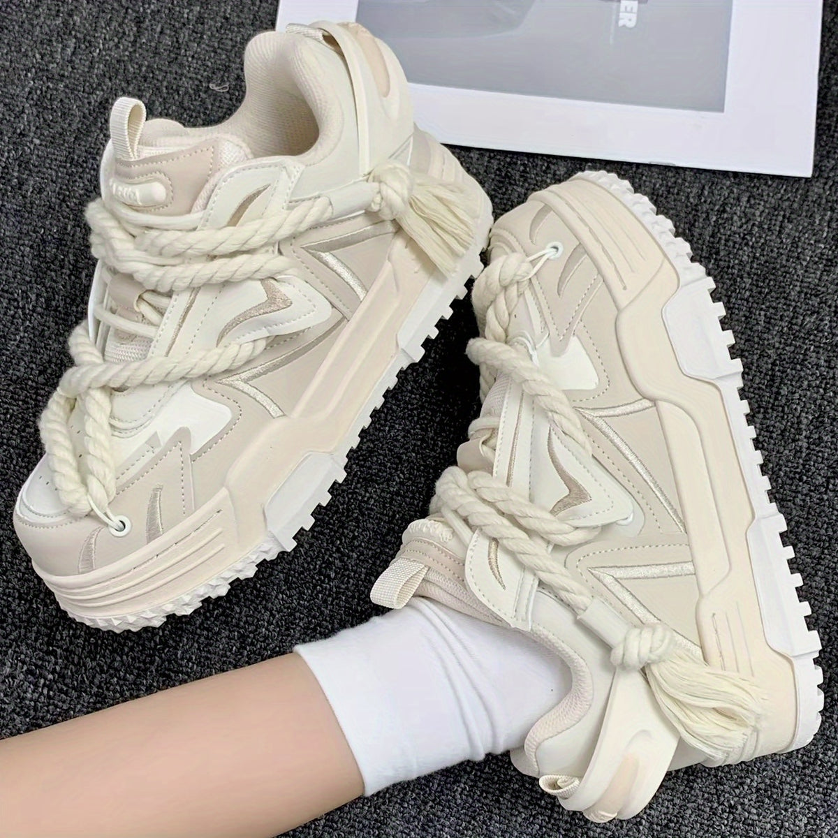 Unisex Casual Skate Shoes - Perfect for Sports, Skating, and Festive Gifts